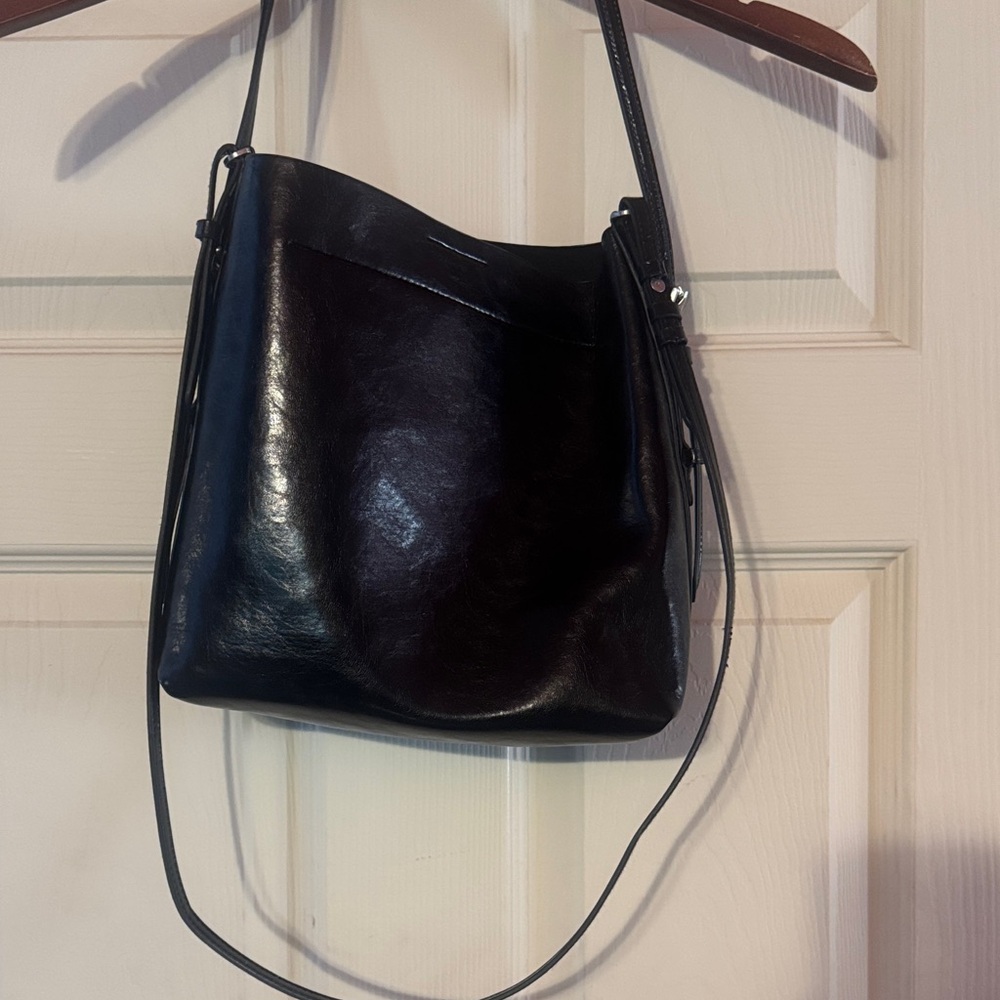 Elegant Black Leather Shoulder Bag